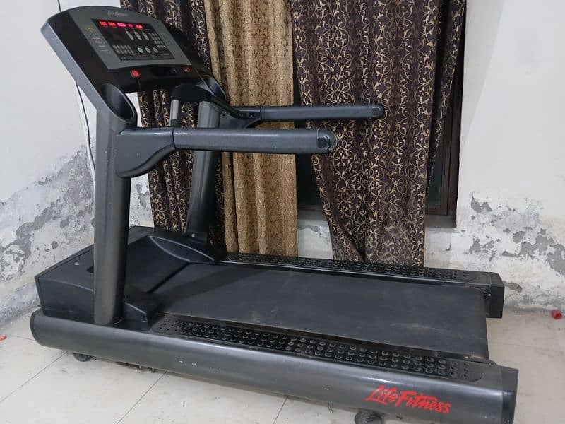 Treadmill / running machine / jogging machine 5