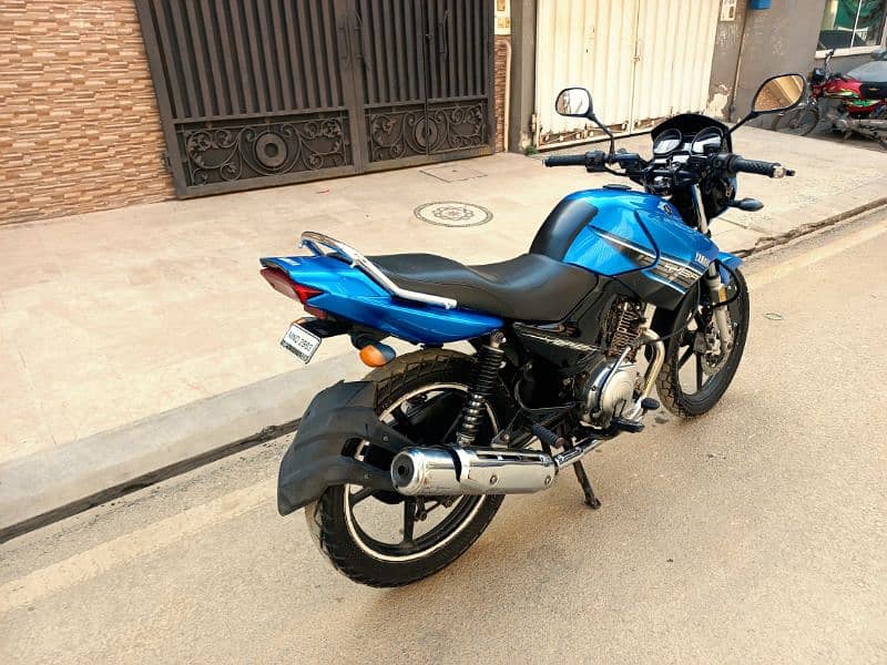 Yamaha YBR 2015 model total original bike 28000 km driven only 3