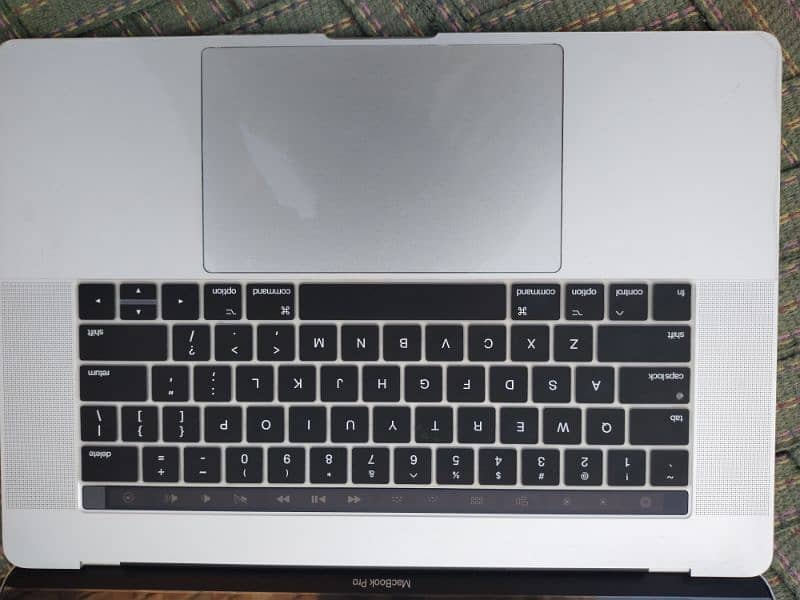 MacBook Pro 15.4" 16 GB Core i7 1