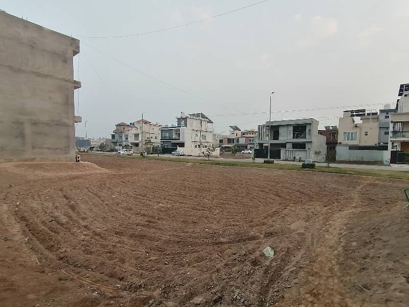 A Corner Residential Plot Of 8 Marla In Park View City - Tulip Overseas 5