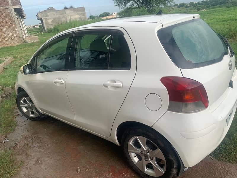 Toyota Vitz 2010 6