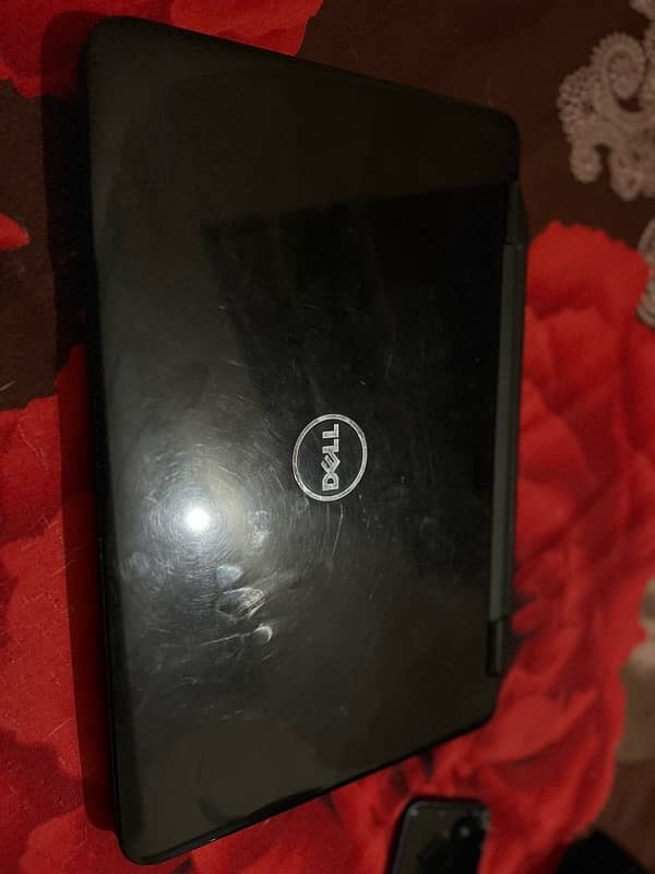 Dell inspiron N5050 1