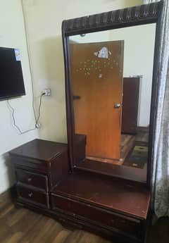 dressing table