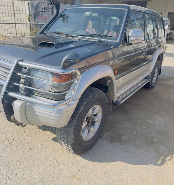 Mitsubishi Pajero 1995 6