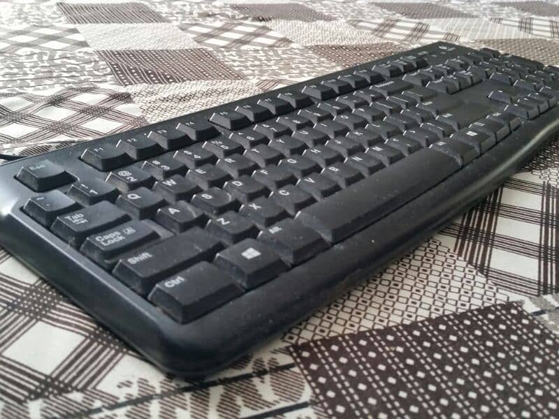 LG Keyboard for sale 0