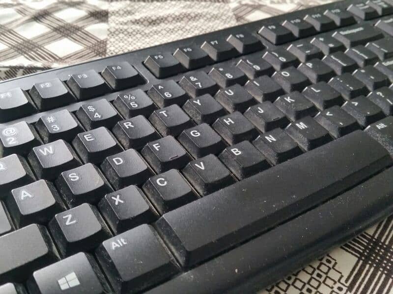 LG Keyboard for sale 2