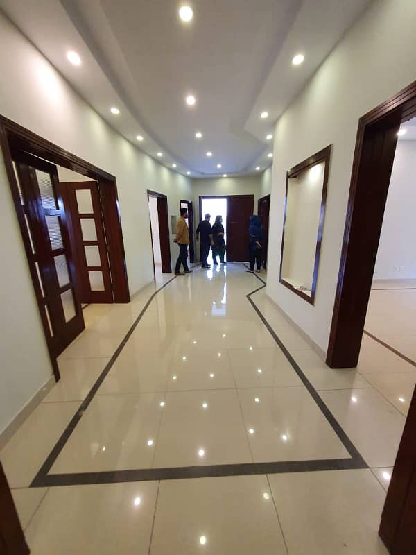 14 Marlas House 8 Bedrooms Accommodation All Facilities Available G-14/4 18