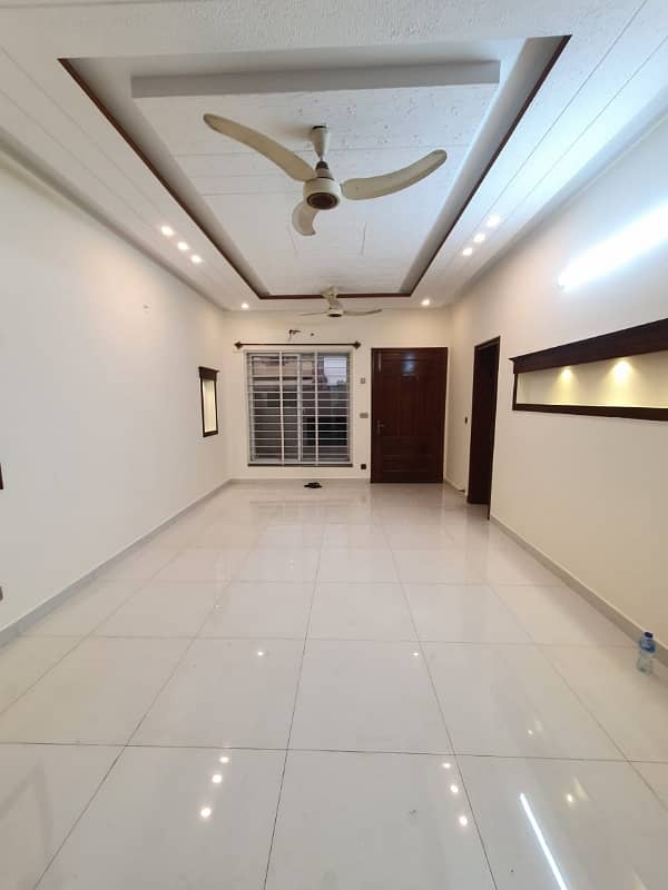 10 Marlas BASEMENT Available For Rent All Facilities Near Park and Market G-13 6