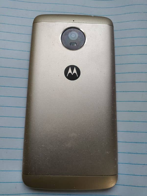 moto E4 plus dual sim Wala mobile required hy Jo dead ho. 03122810637 1