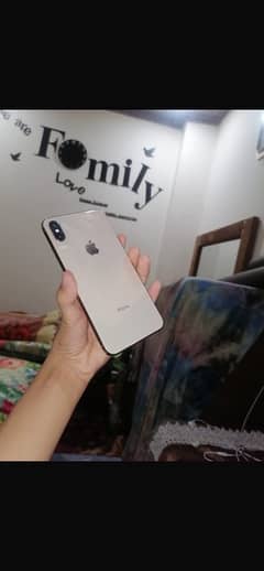 iphone xs max all okay factory unlock