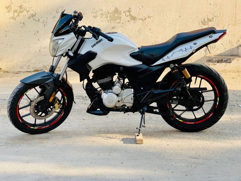 Derbi STX 150 2017 Model White Colour 2