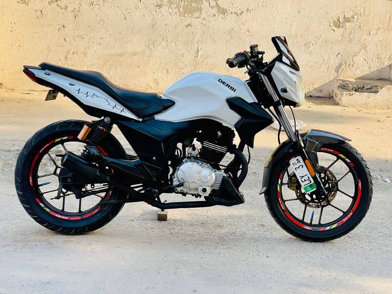 Derbi STX 150 2017 Model White Colour 6