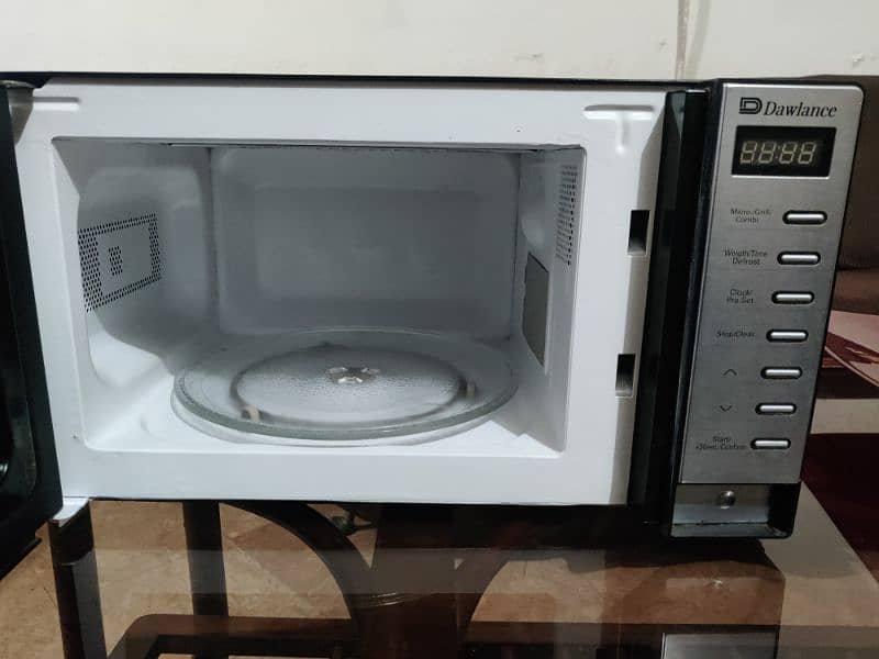 Microwave Oven Dawlance 4