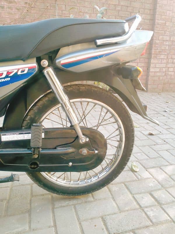 Honda Cd 70 Dream All genion guranted 4