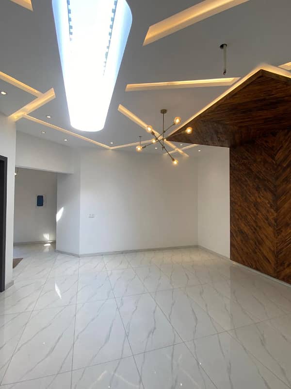 10 Marla Brand New Modran Design House For Sale In Bankar Town. 9