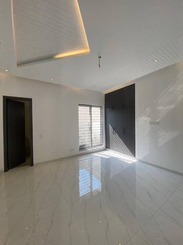 10 Marla Brand New Modran Design House For Sale In Bankar Town. 19