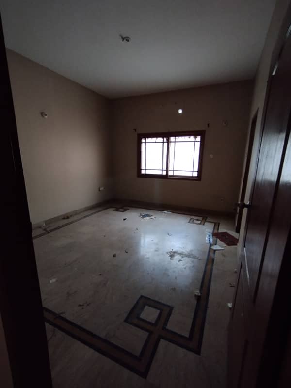 Gulshan Iqbal 13D1 portion for rent 5