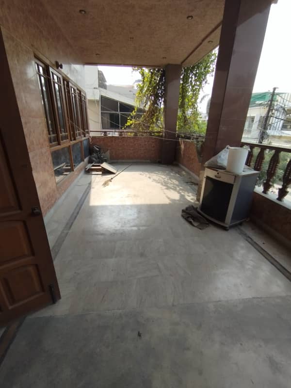 Gulshan Iqbal 13D1 portion for rent 10