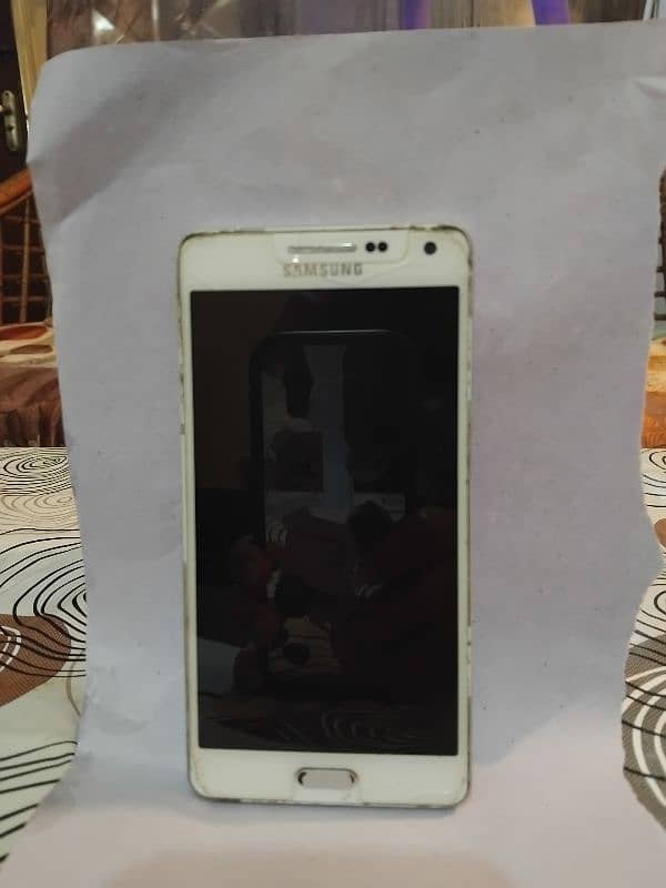 Samsung A5 mobile phone for sale 2