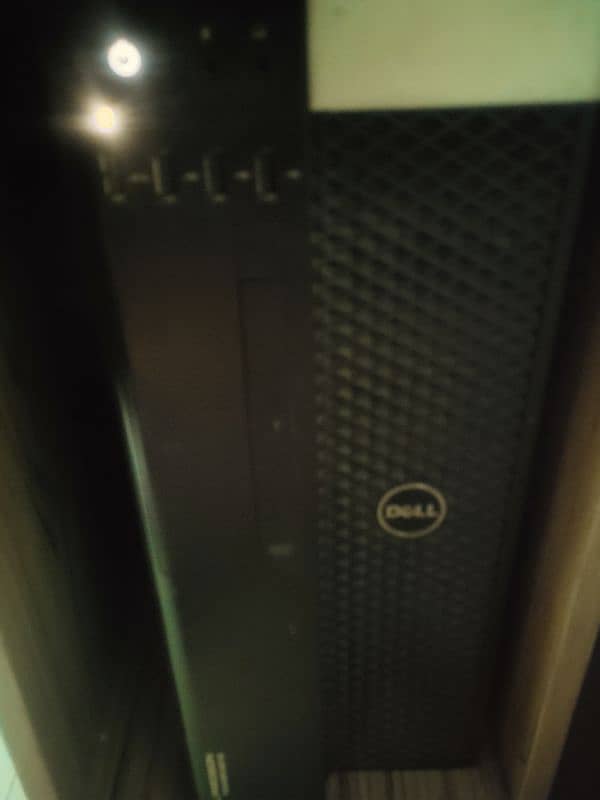 intel Xeon E5-3637v3 3.5 GHs 1