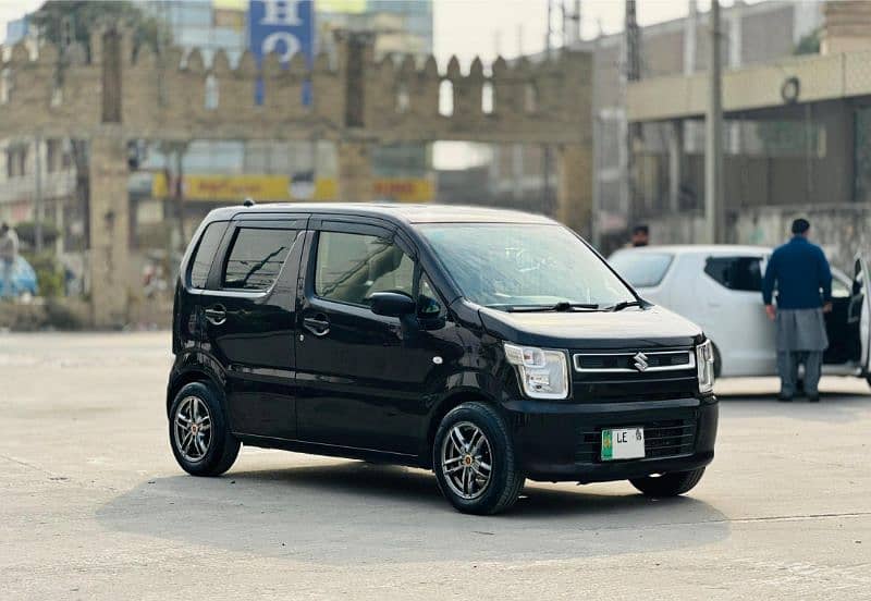 Suzuki Wagon R 2017 1