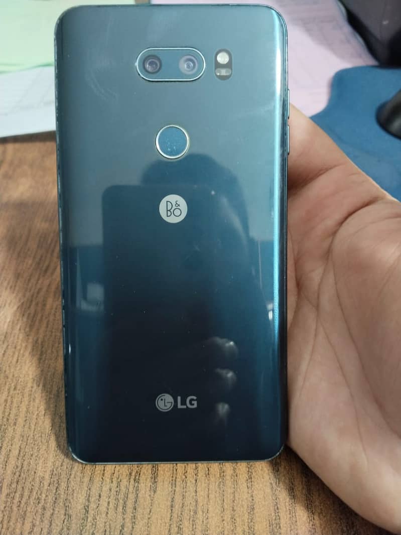 LG V30 PLUS 6/128GB 1