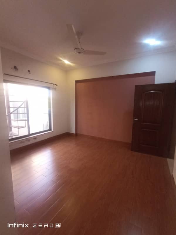 10 Marla Upper Portion Available For Rent Hot Location With Gass 1