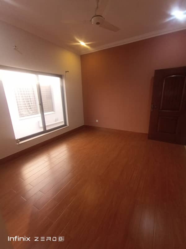 10 Marla Upper Portion Available For Rent Hot Location With Gass 5