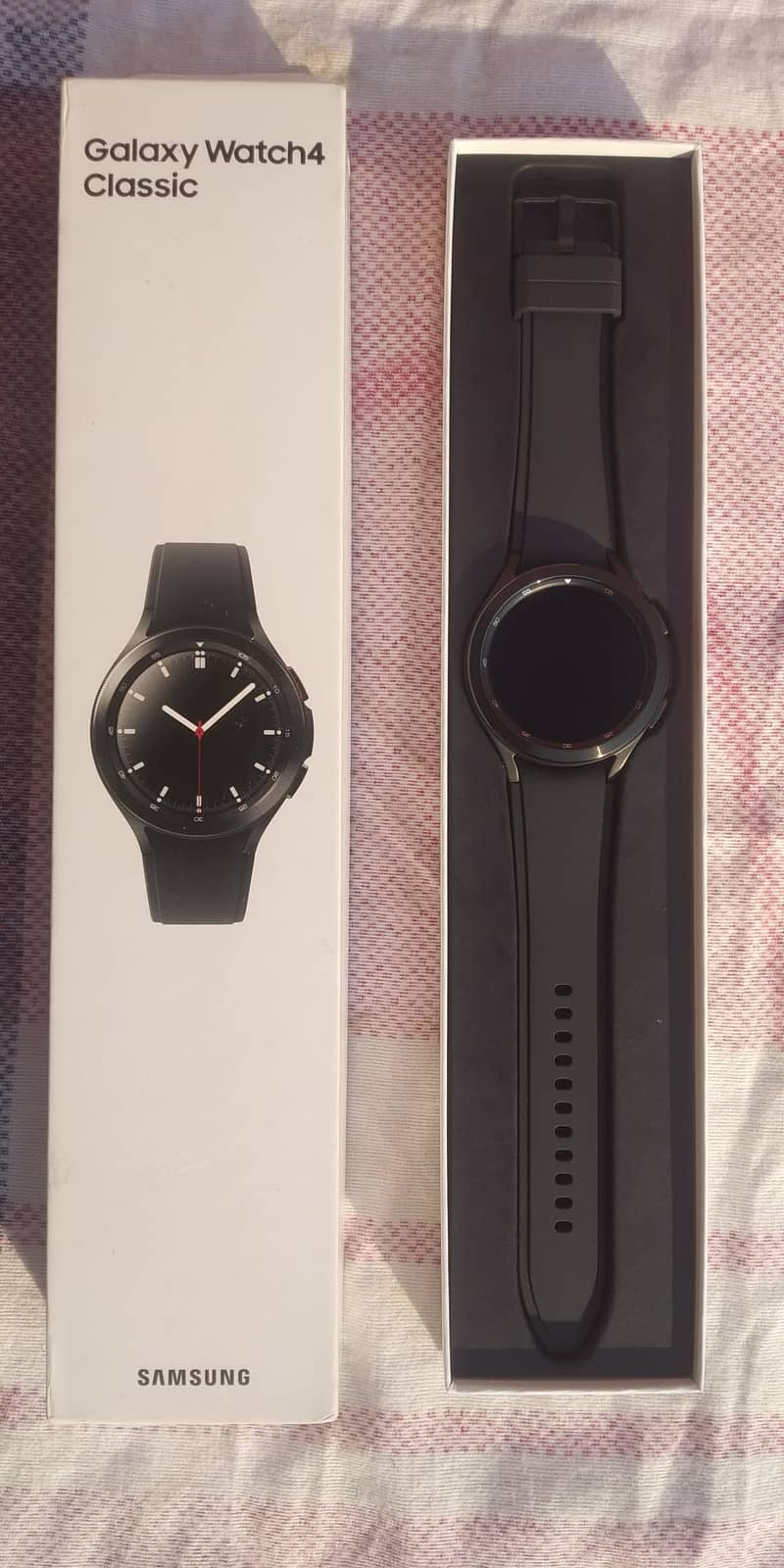 Samsung Galaxy Watch 4 Classic (WiFi) 1