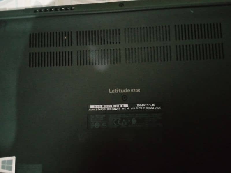 Dell Latitude 5300 l core i5 8gen 1