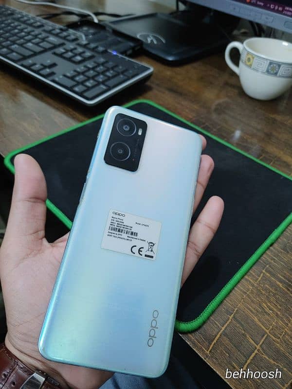 Oppo A76 0