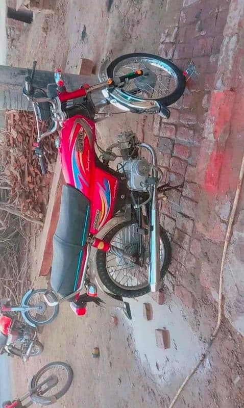 Bike urgent sale   only call 0