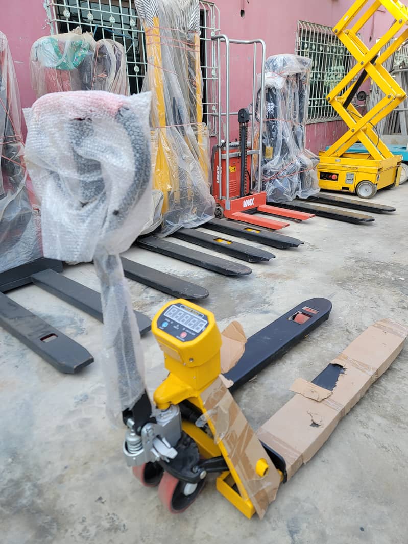 2 Ton Weight Scale Hand Pallet Truck Lifter forklift for Sale in KHI 7