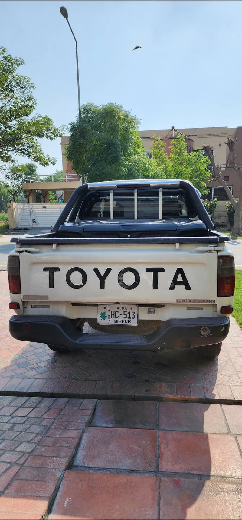 Toyota Hilux 2000 3