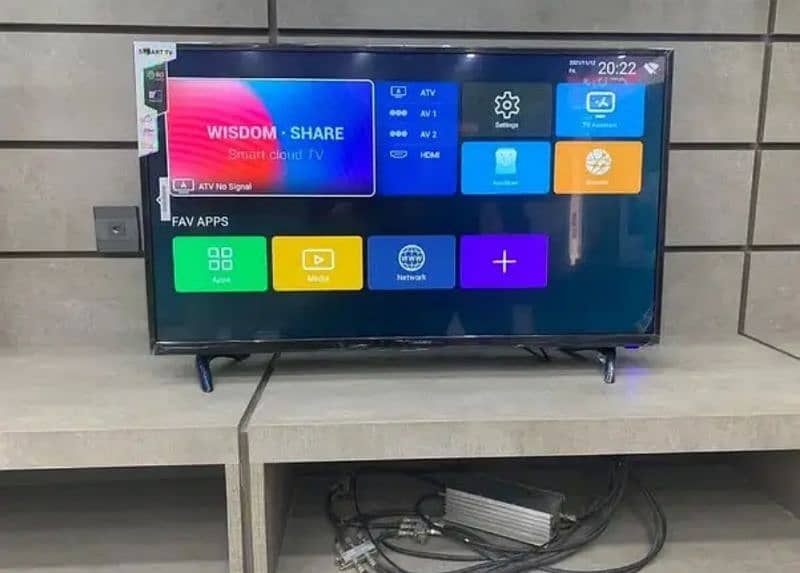 Smart TVs 32 Samsung led tv  03004675639 0