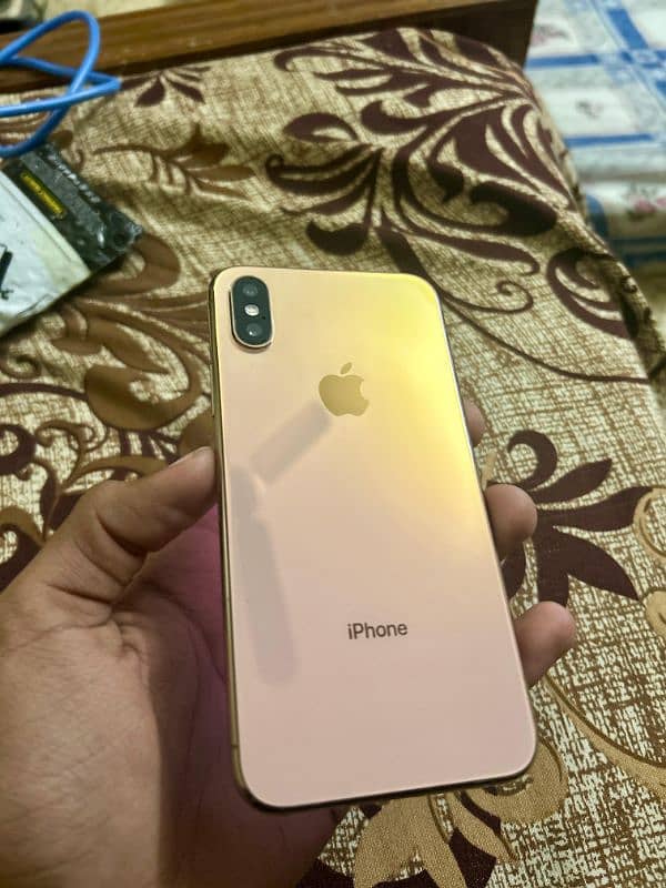 IPHONE XS Golden 0