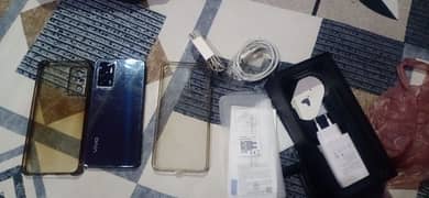 selling vivo V23e in lush condition