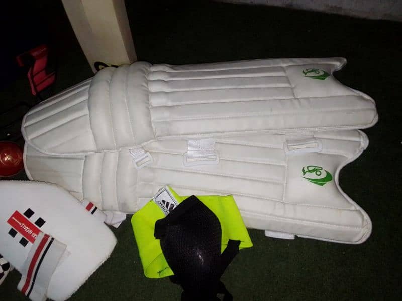 hard boll kit of good quality. GM bat 2