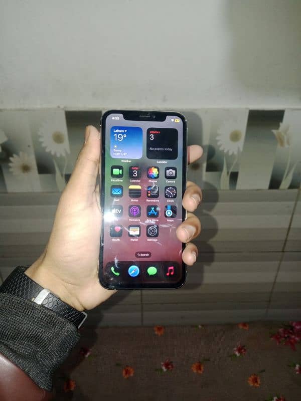 iphone xs non PTA factory unlocked 1