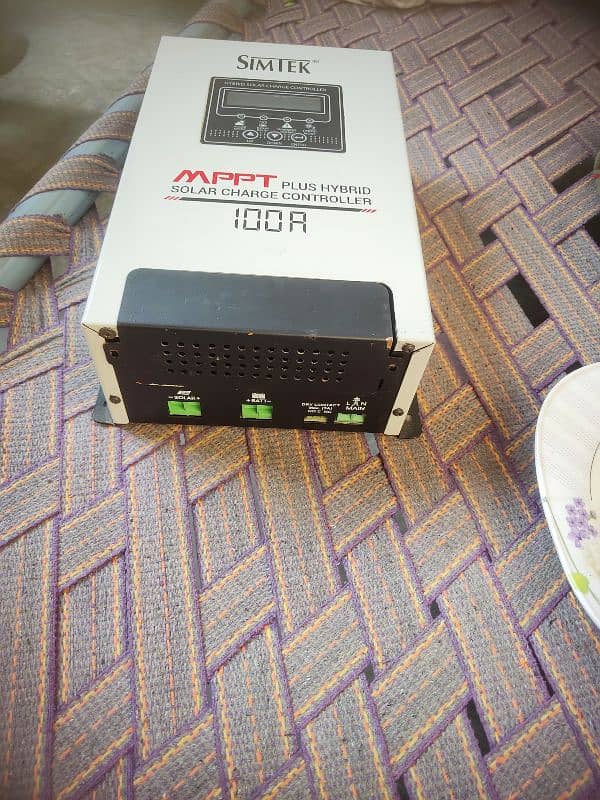 اپنے یو پی ایس کو سولر انورٹر بنائیںSIMTRK MPPT 12v/24v 100Amperes 2