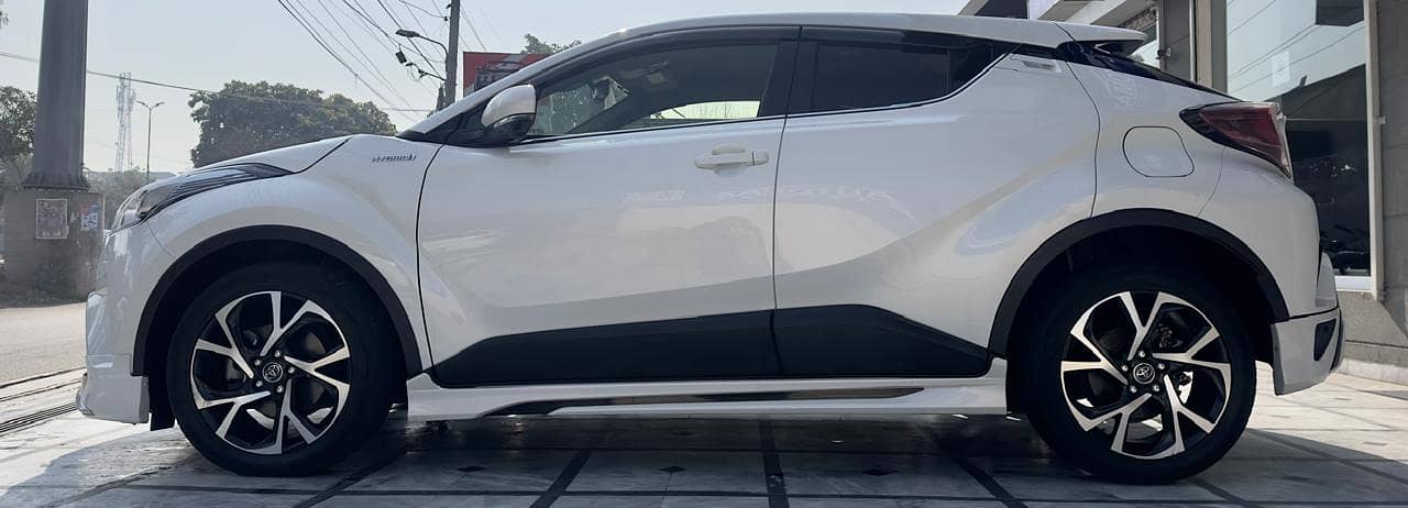 Toyota C-HR G-LED - 2017 4