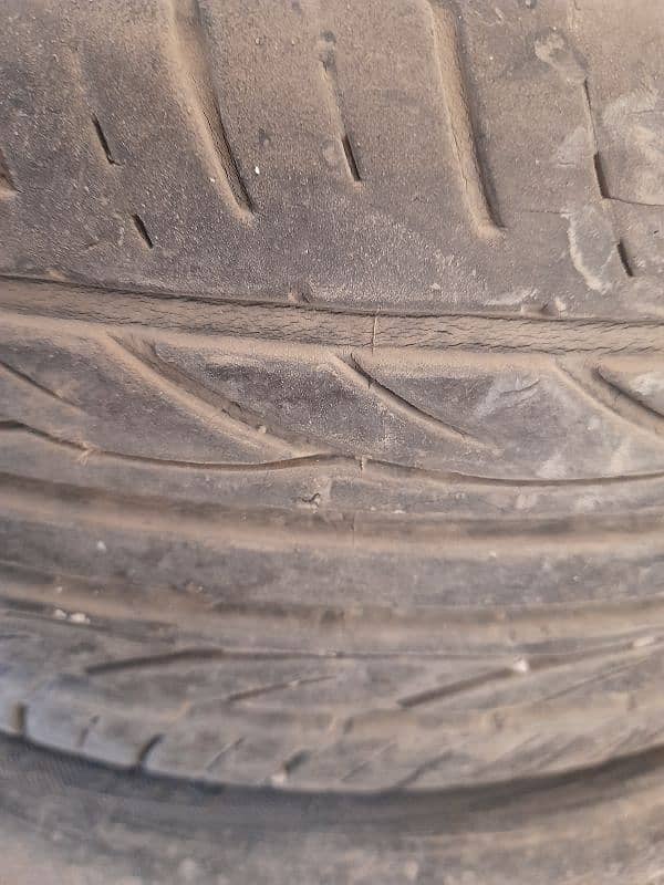 14 size tyre 8