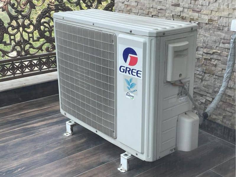 Gree 1.5 ton Dc inverter heat and cool AC 1