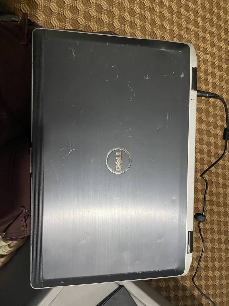 Dell Latitude E6520 Core i-5 2 generation 6gb Ram 250 gb Hard disk 5