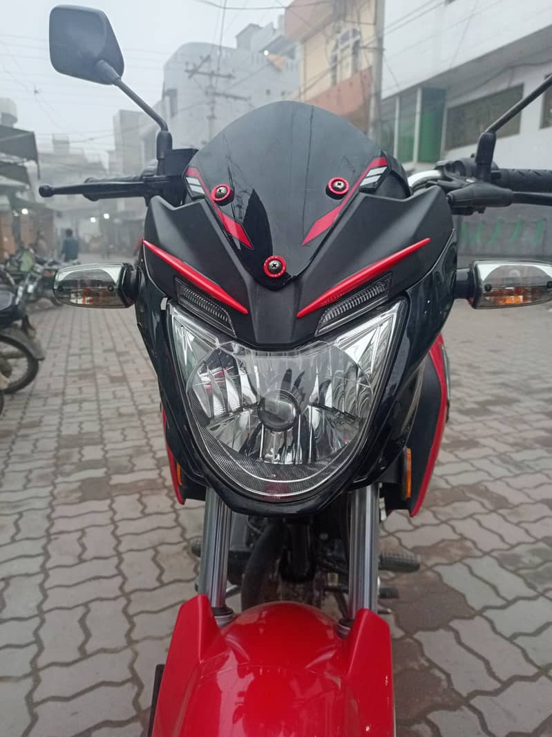 Honda CB 150F 2024 8