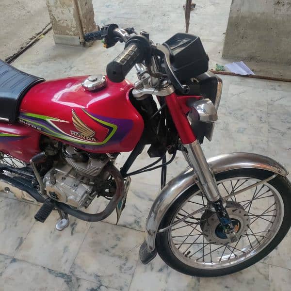 selling honda in very cheap price model 17b with 2 digit plate 6