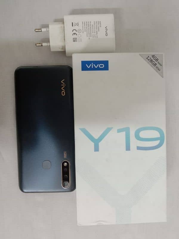 Vivo Y19 1