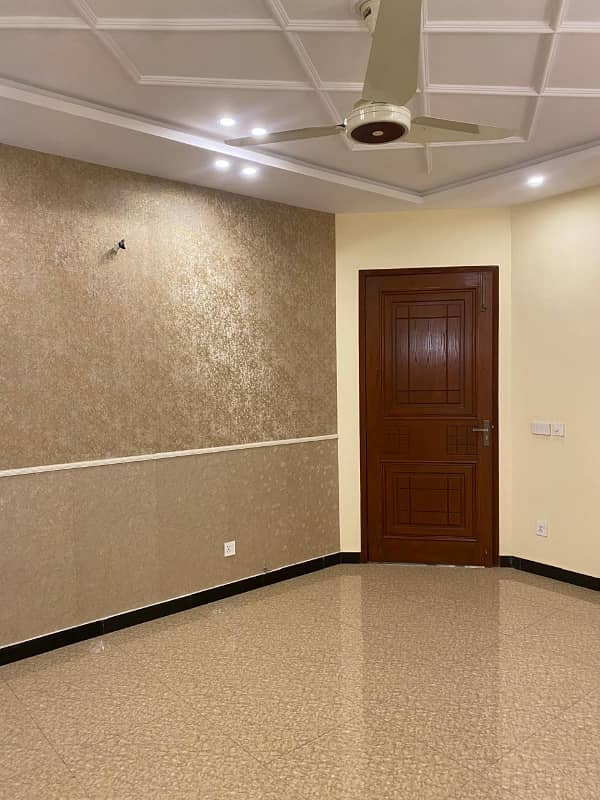 10 Marla Brand New Houae For Sale In Bankar Town, B block. 6