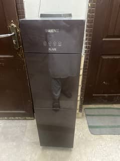 Water dispenser for sale condition 9/10