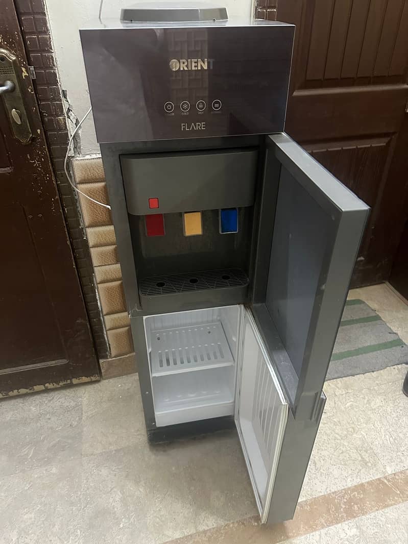 Water dispenser for sale condition 9/10 2